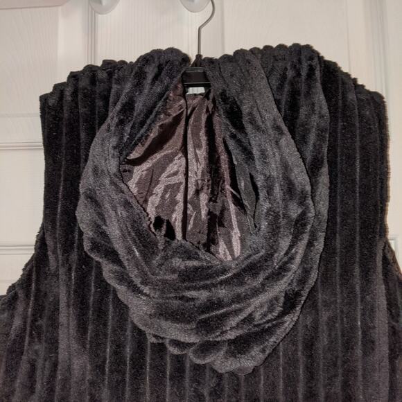 Carmin Black Soft Sleeveless Vest Hoodie Jacket M - Picture 9 of 12